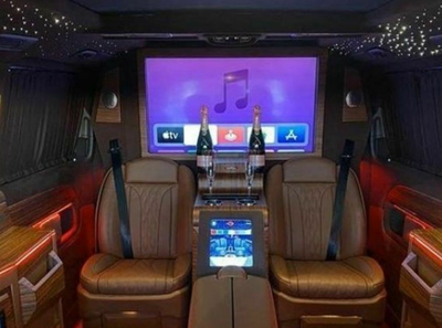 'Limousine' per i festini dei vip con droga e squillo