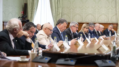 Declino del Potere d'Acquisto: I Salari Italiani Valgono Oggi 1800 Euro in Meno Rispetto a 15 Anni Fa