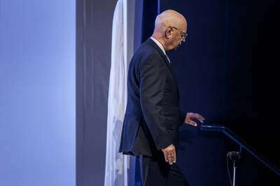 funzionari di Trump Balk all’attacco contro i pesticidi di RFK Jr.