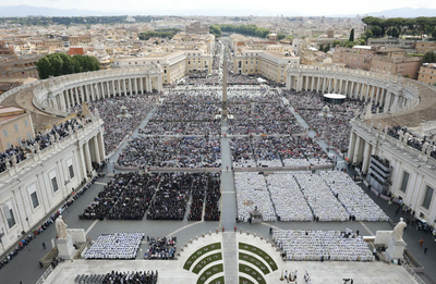 Papa Leone XIV ha celebrato il Regina Caeli questa mattina prima volta su papamobile vide