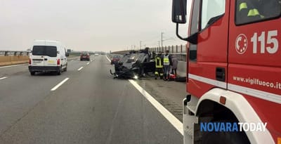 Incidente in autostrada fra i due caselli di Novara: feriti e code