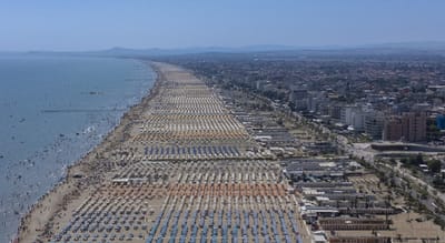 Vacanze 2025,Liguria regina 3.592  7 giorni,due lettini 30 euro al giorno.