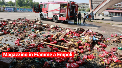 Magazzino in fiamme, colpita associazione che aiuta le persone