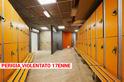 Un ragazzo di 17 anni è stato violentato negli spogliatoi di una piscina a Perugia