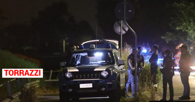 il corpo senza vita di un uomo in un fossato lungo strada Cavo Argine. Giallo