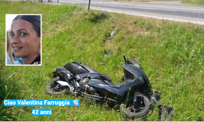 Schianto auto contro scooter, è morta la 42enne: troppo gravi le ferite riportate