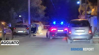 Alcuni colpi di arma da fuoco sono stati esplosi contro un’auto in sosta