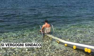 Capri, discesa a mare per disabili travolta dalle onde: il Comune dice no alla barriera frangiflutti
