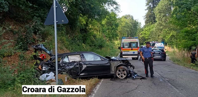 Auto si schianta contro un muro: paura lungo la Provinciale 40