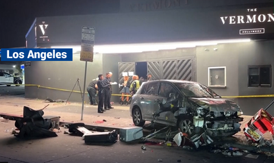 Los Angeles, auto travolge la folla su West Santa Monica Boulevard