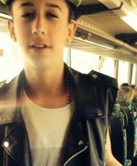 Approfondito sulla figura della fidanzata di Andrea Cavallari, elemento chiave nella fuga del detenuto dopo la laurea a Bologna.