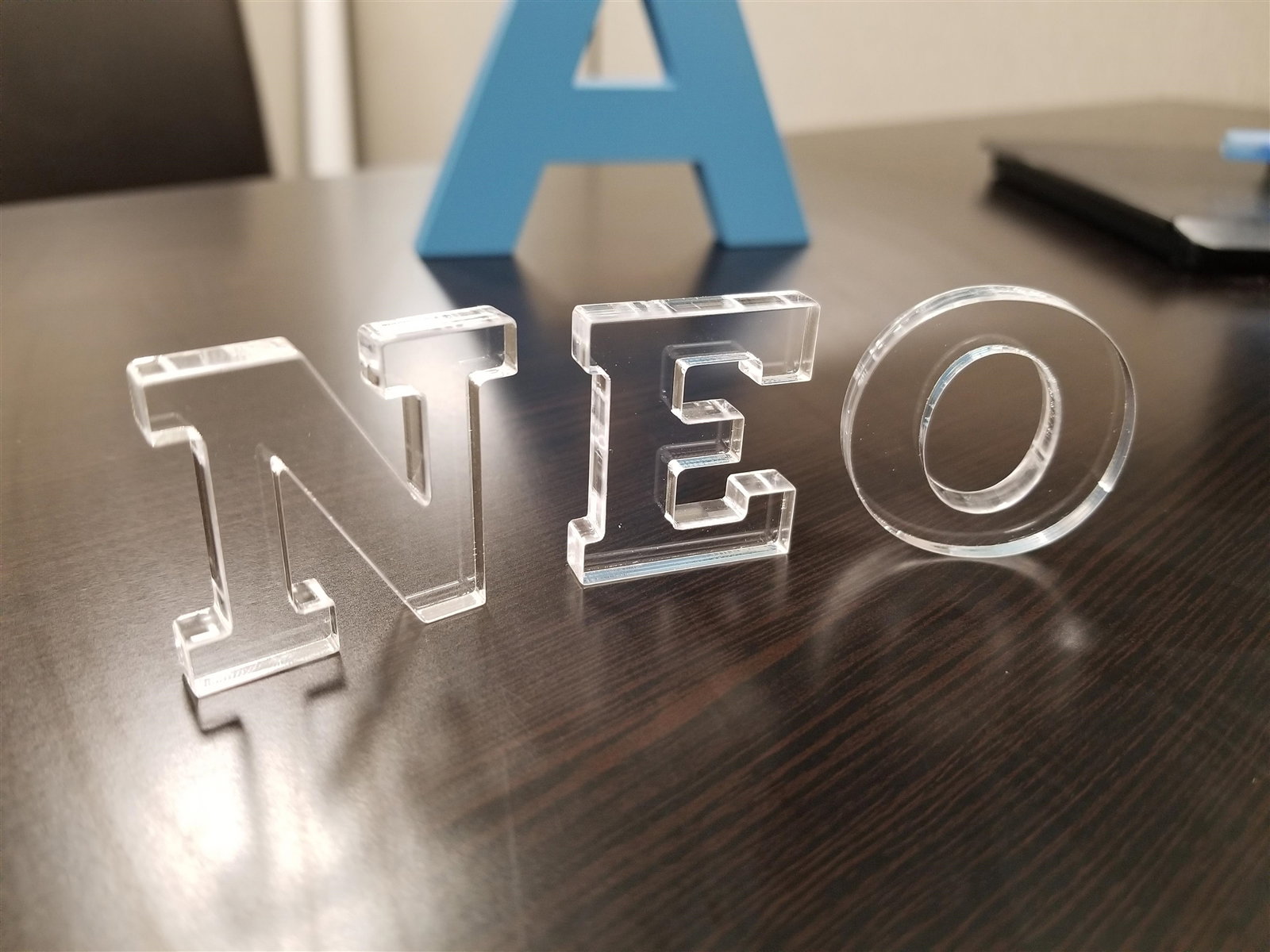 مطبعة ألوان الحروف للطباعة