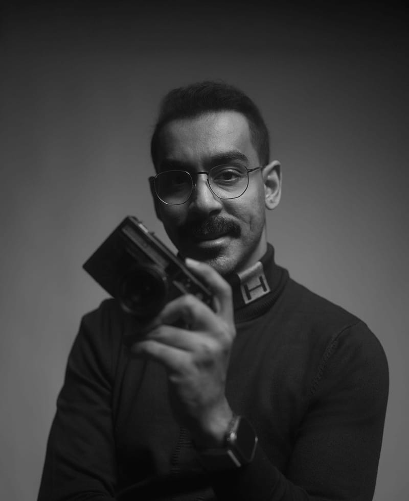 من أنا  image