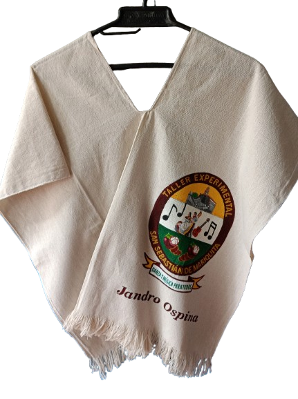 Ponchos pintados a mano