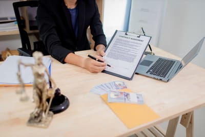 מדריך לעורכי דין: איך להבטיח שהמסירה המשפטית שלך תעמוד בדרישות החוק