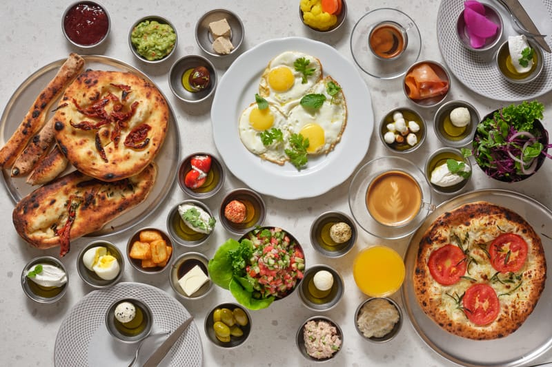 ארוחת בוקר זוגית