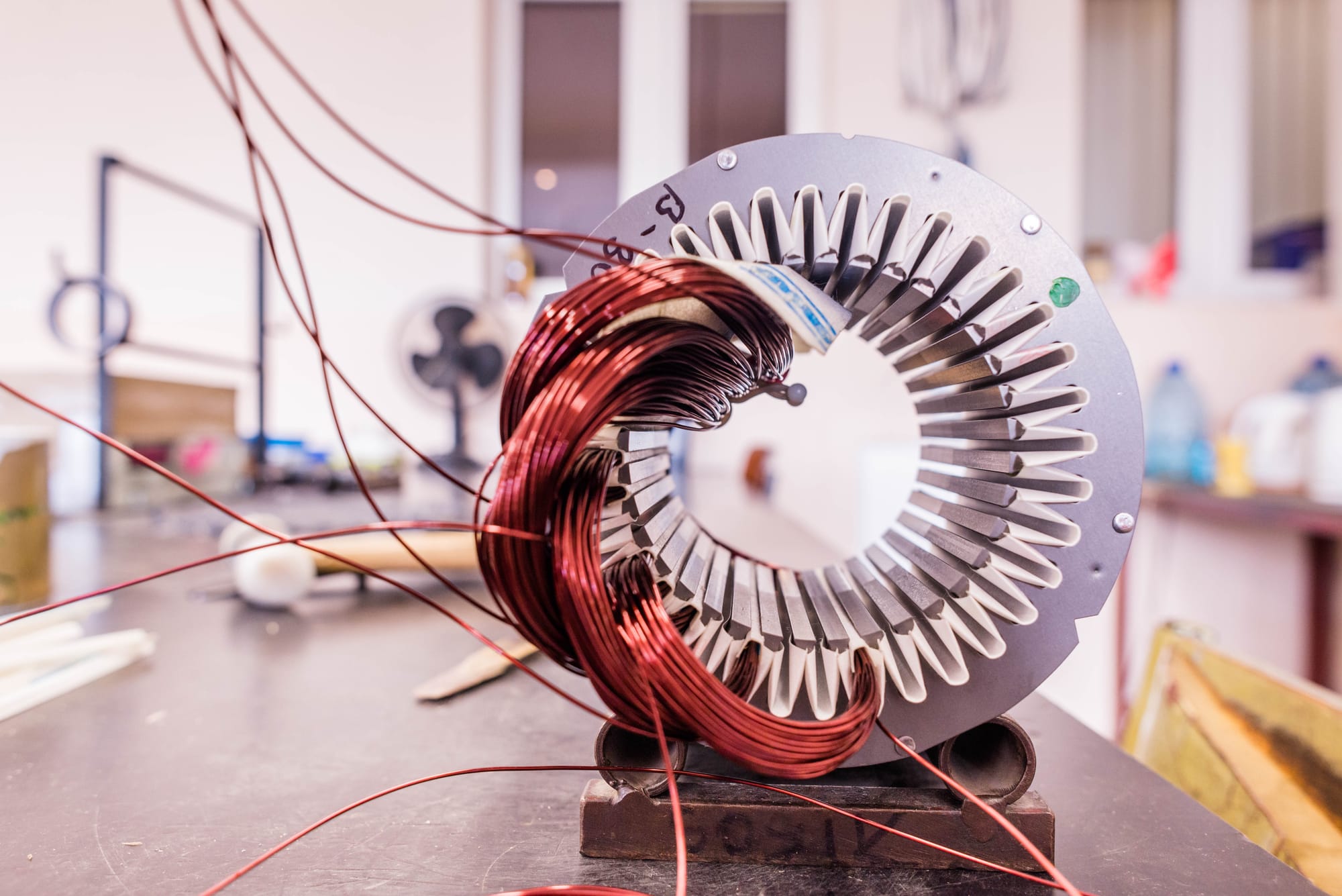 Elektrik ve Manyetizmanın Birlikte Çalışması: Elektromıktanıslar