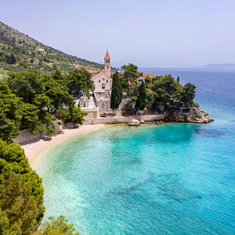 IZLET OMIŠ-BOL-SUPETAR-OMIŠ