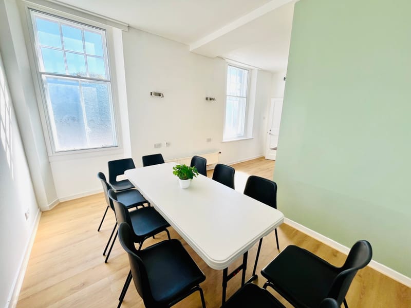 ROOM 4 MEETING SPACE