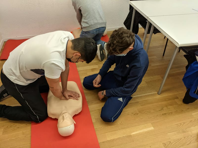 EMERGENCY FIRST AID AT WORK (1 DAY) COURSE
