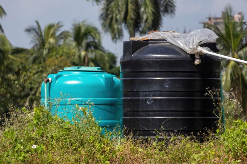 تنظيف خزانات المياه في العين