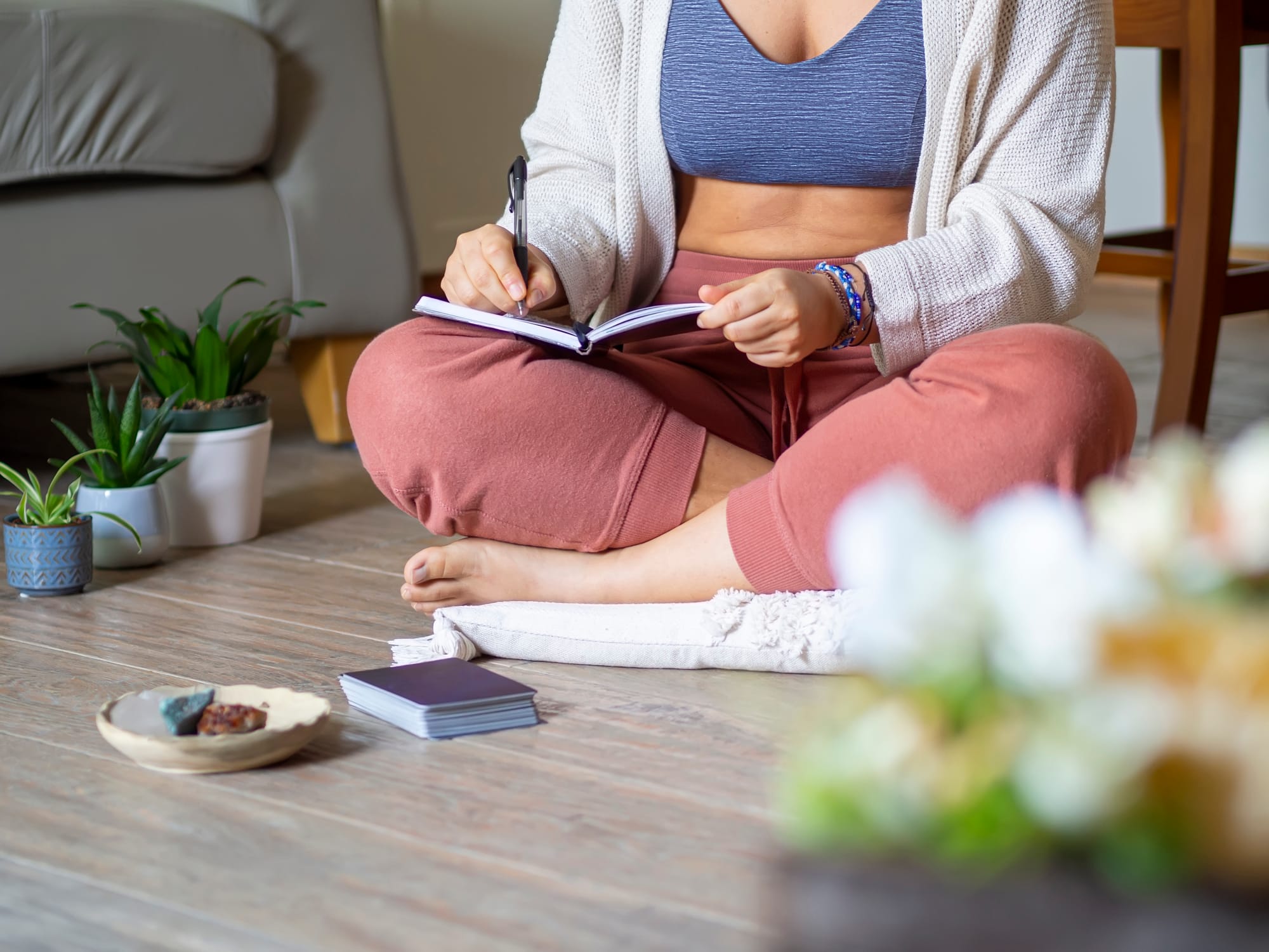 Top 10 Ways to Use a Tarot Journal for Faster Learning and Deeper Self Reflection