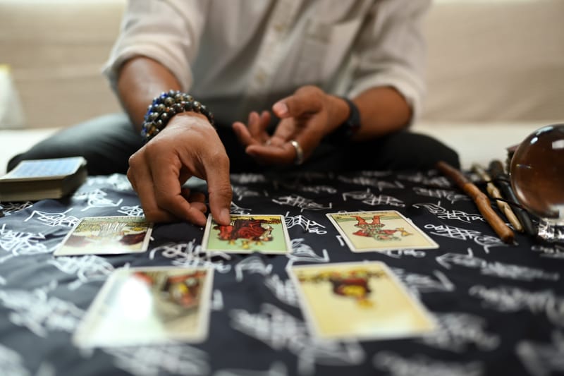 11 Ethical Guidelines for Tarot Readings, Boundaries, Consent, and Client Care
