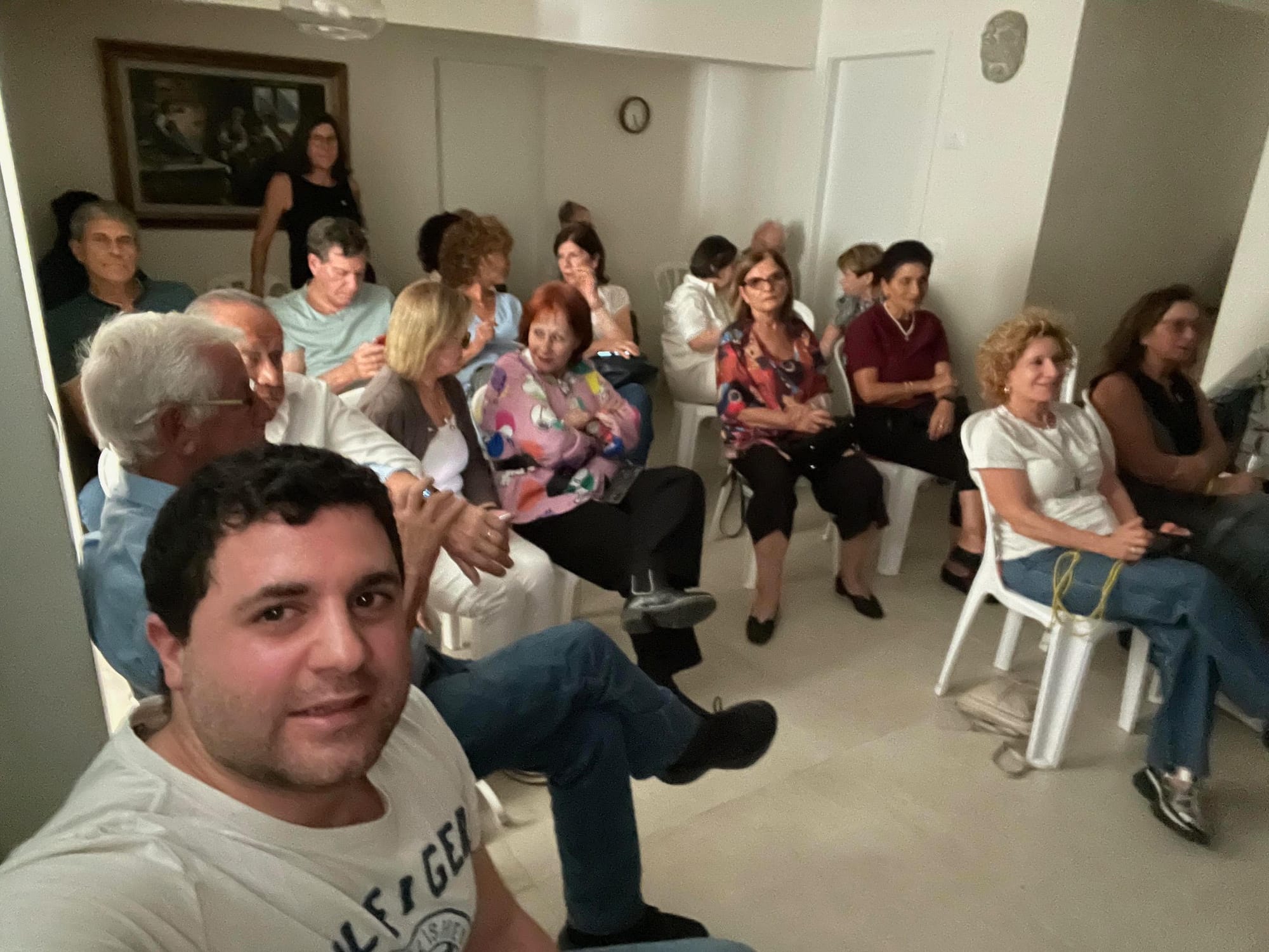 מלוח קצת חריף | הקרנות מיוחדות