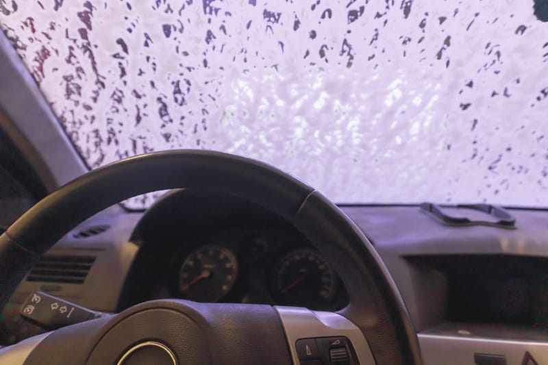 غسيل خارجي وداخلي للسيارة