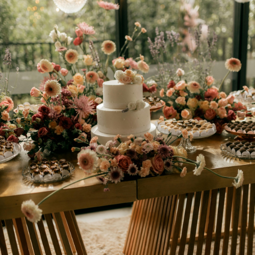 Flavor, Form, and Function: Evolving Trends Around cake bars carts in Hemp-Derived Products