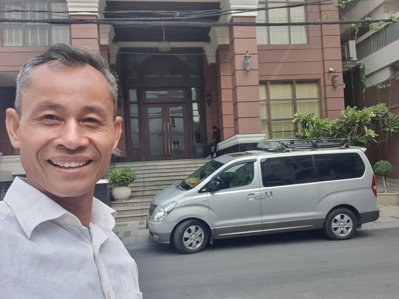 Top 10 Reasons to Choose a Sophun Minivan Tour for Cambodia Highlights