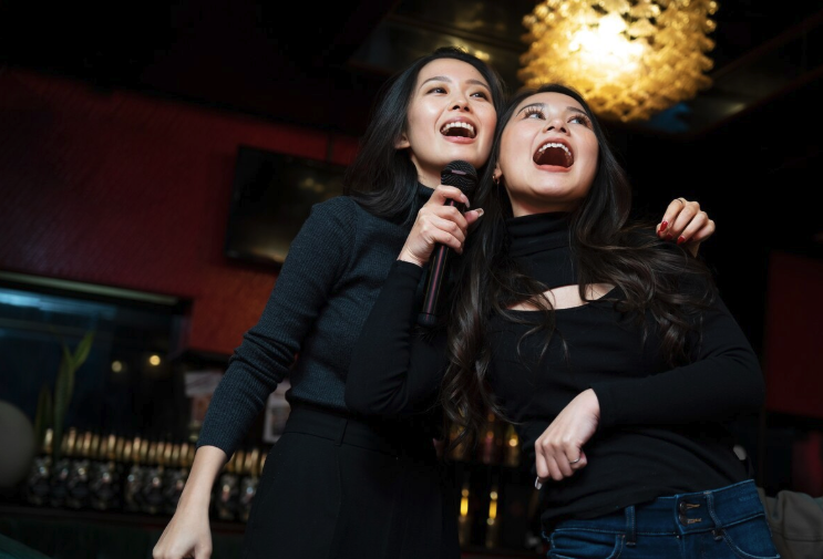 호빠킹과 함께하는 프리미엄 여성 전용 호스트바 가이드 – 나만을 위한 힐링 공간