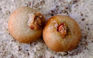 ΒΟΜΒ ΟΝΙΟΝ ΜΕ ΑΠΑΚΙ ΚΑΙ ΛΙΑΣΤΗ ΝΤΟΜΑΤΑ