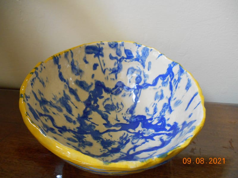 plat bleu/blanc/jaune