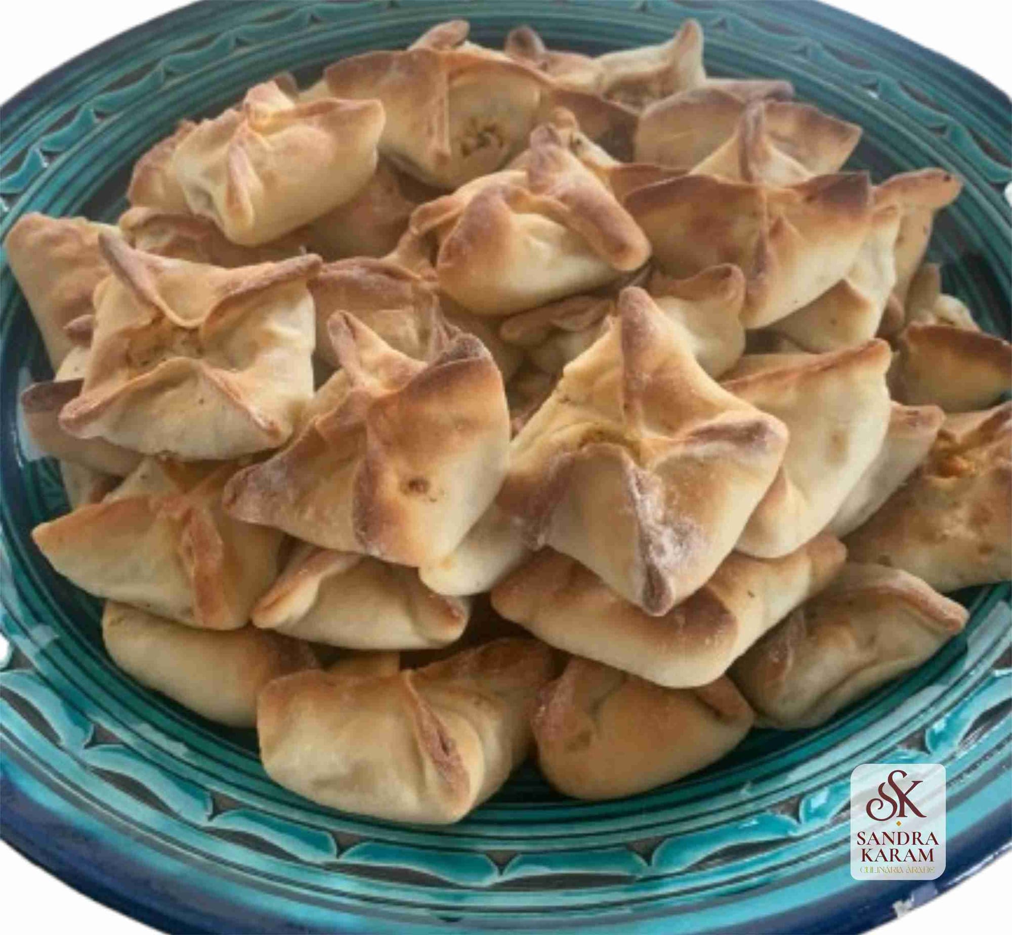 ESFIHA DE RICOTA COM QUEIJO