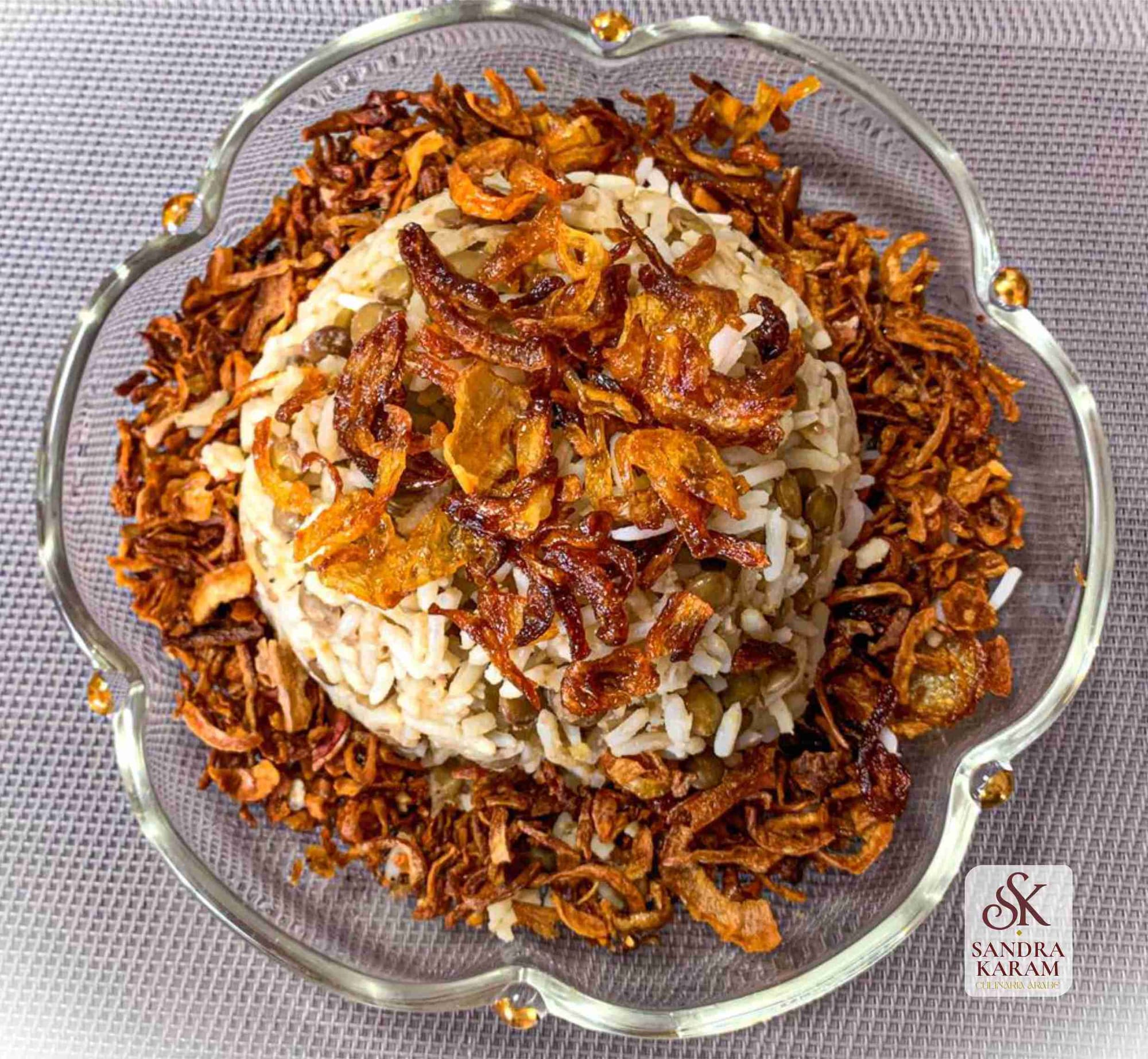 ARROZ MJADRA COM LENTILHA