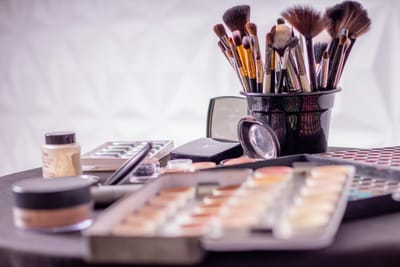 India Cosmetics Market Share, Size, Growth Trends, Analysis & Industry Outlook 2025-2033