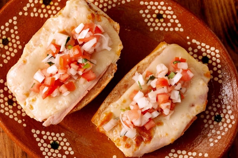 MOLLETES