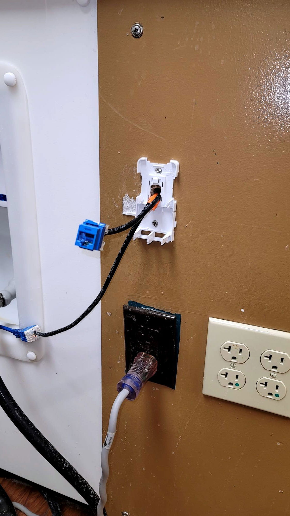 DATA JACK REPAIR