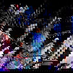 Tolcsvay László: Isten pénze (2014, MD)