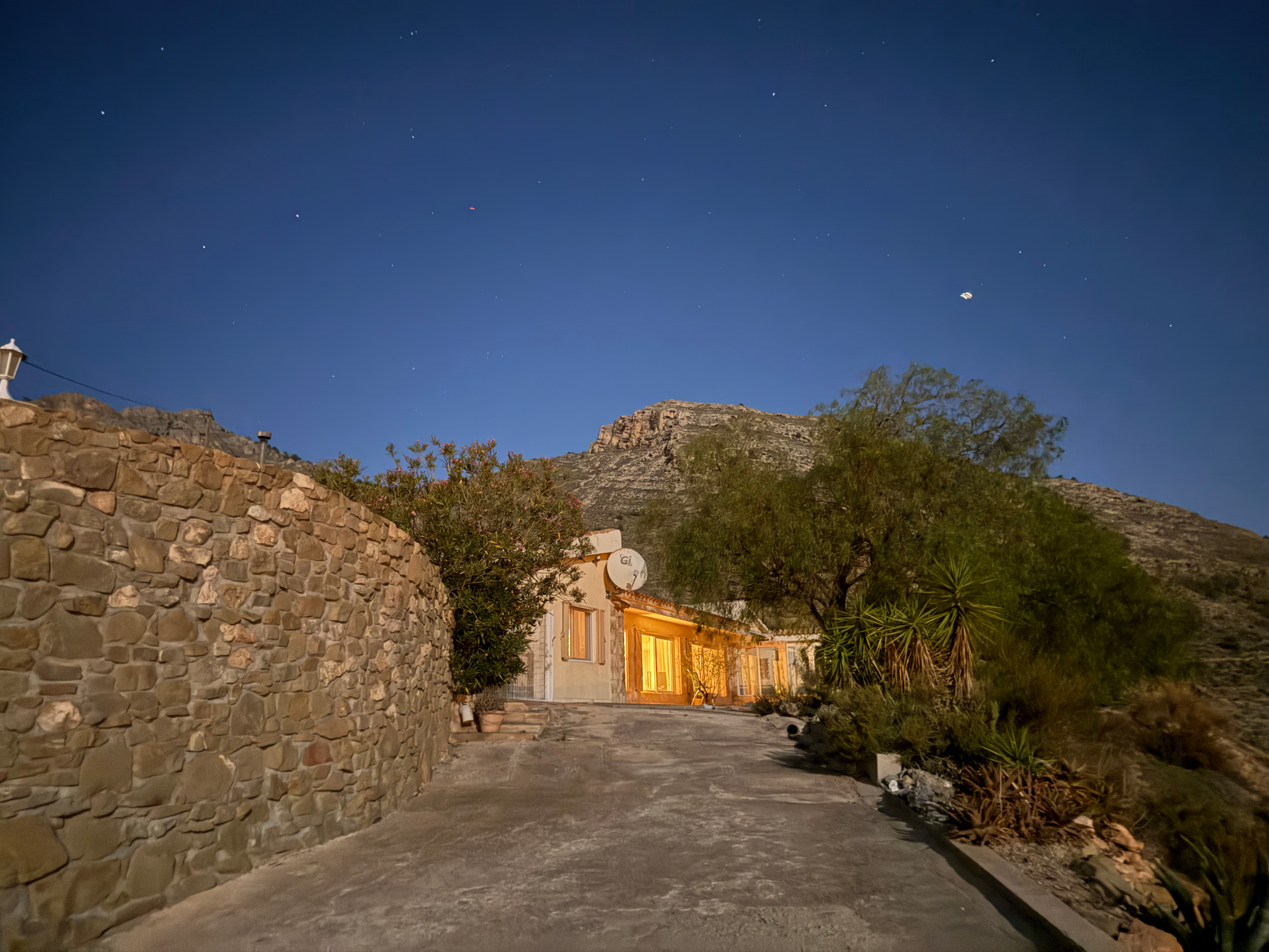 Scenic views and 180/360 degree panoramic views