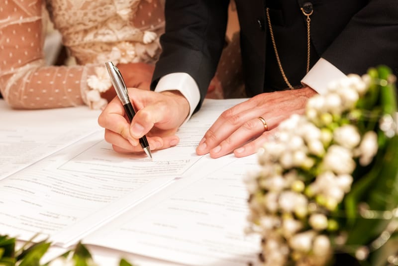 إصدار عقود الزواج