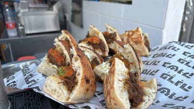 סיור ברים בשוק הפשפשים – טעמים, היסטוריה ואווירה עירונית ייחודית