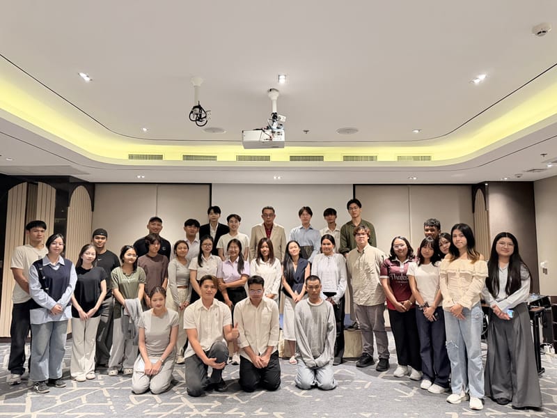 วิทยากร ในหัวข้อเสวนาและแลกเปลี่ยนความรู้ร่วมกับตัวแทนผู้ประกอบการธุรกิจเพื่อสังคม โดย ว่าที่ร้อยตรี กิตติพันธ์ มูลศรีชัย นายกสมาคมผู้ส่งออกและผู้ผลิตไทยTEMA  งานเปิดค่ายแข่งขันประกวดโมเดลธุรกิจผู้ประกอบการเพื่อสังคมรุ่นใหม่ เพื่อยกระดับธุรกิจไทย สู่สังคมแห่งอนาคต (SE Future Makers)