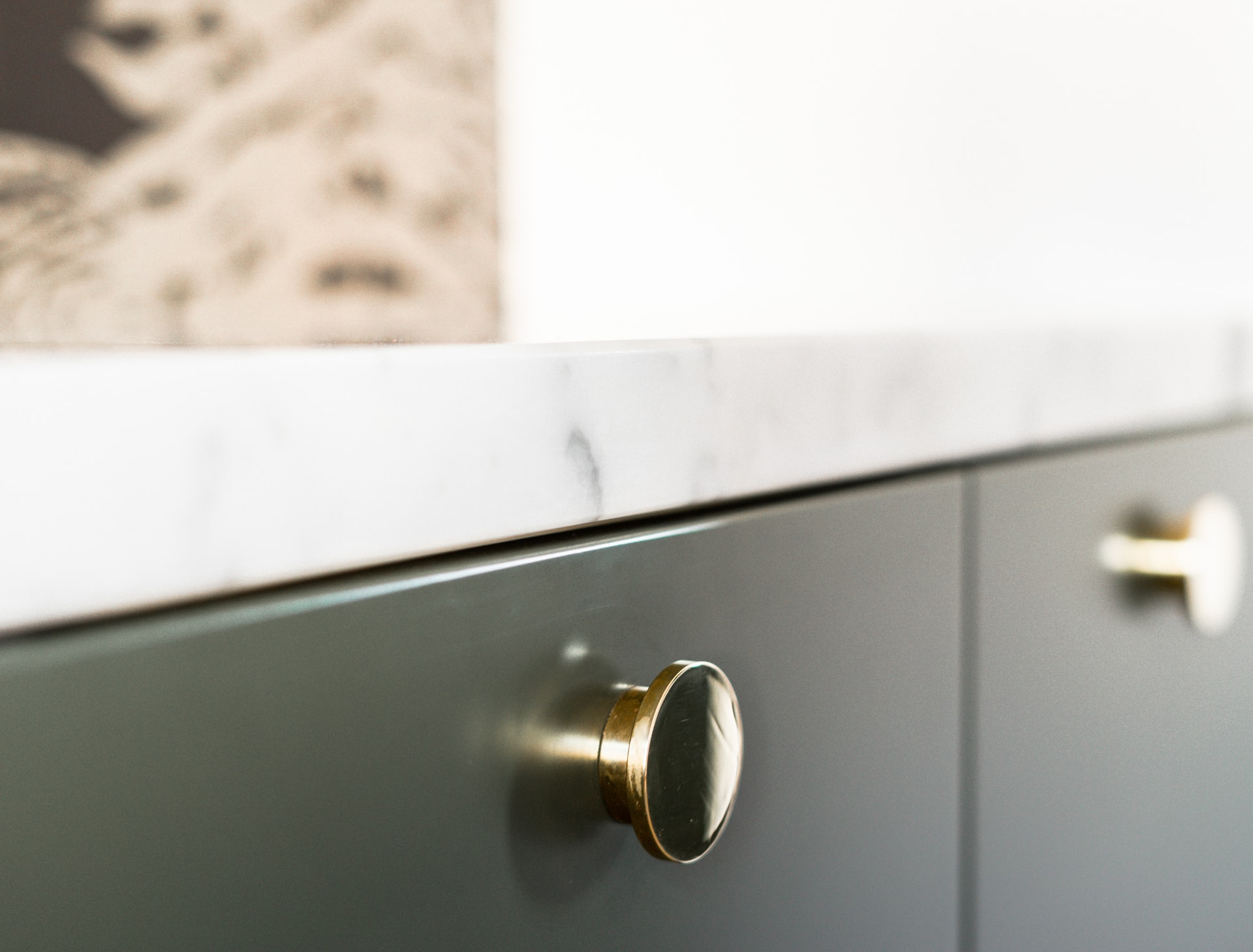 Choosing the Perfect Drawer Knobs for Your Interiors