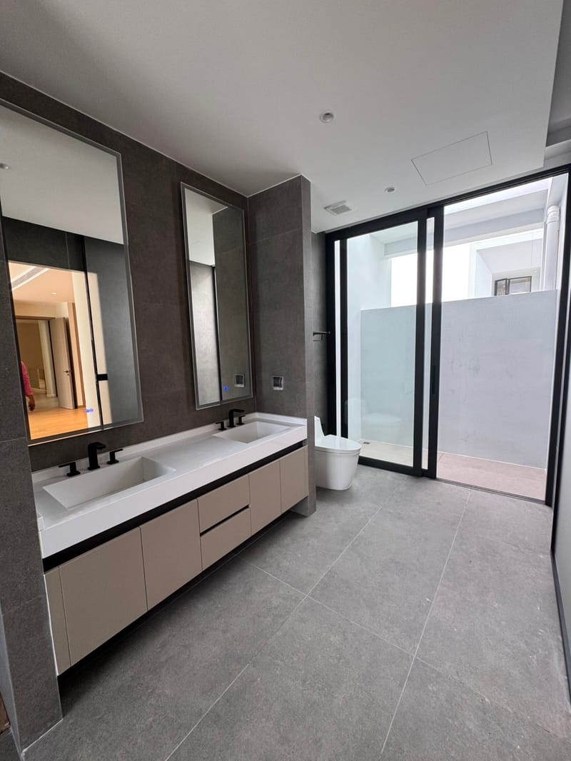 ประตูหน้าต่าง