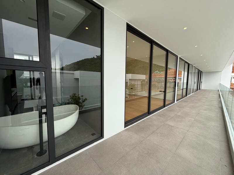 ประตูหน้าต่าง