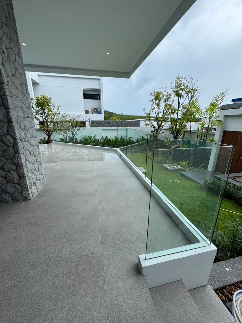 ราวกันตก Showwr