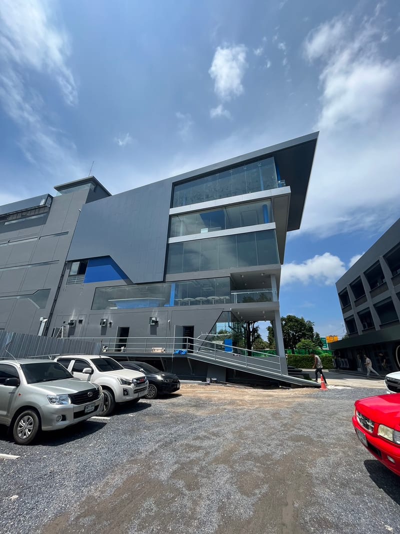 ประตูหน้าต่าง ราวกันตก Spider กระจกลิฟท์ Skylight