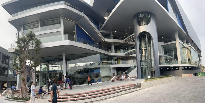 ประตูหน้าต่าง ราวกันตก Spider กระจกลิฟท์ Skylight